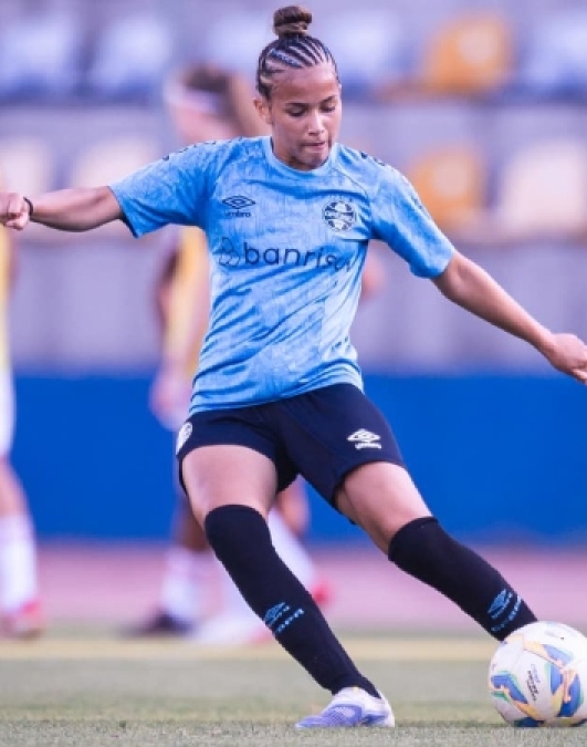 Shayla Carolina<h5>Midfielder</h5>